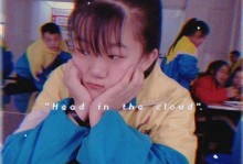 一颗小小的心，点亮了整个社区（小女孩的坚持与付出）