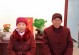 恩情传递，相互陪伴；流年岁月，深情不变。（恩情传递，相互陪伴；流年岁月，深情不变。）