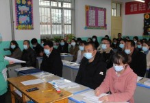 家长会的奇妙之旅（一场不同寻常的家长会经历）