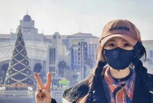 微笑面对，勇敢追梦。（一个女孩用微笑和勇气征服了世界。）
